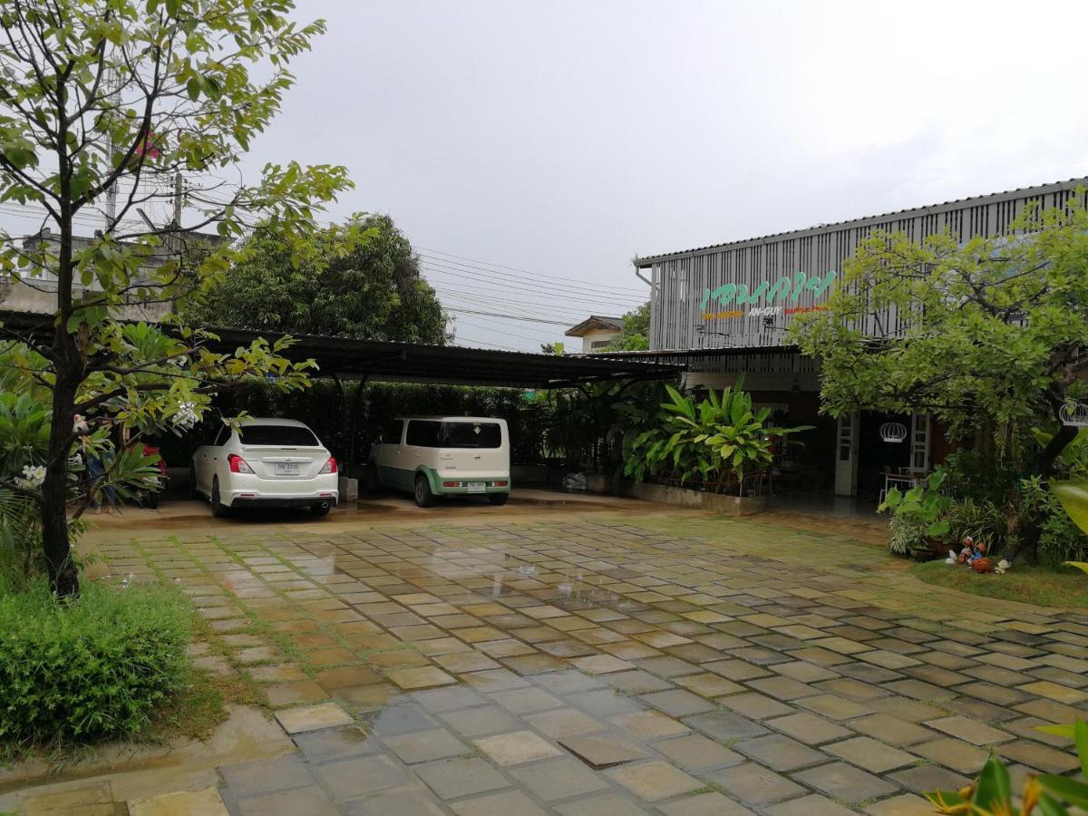 Aenguy Hostel Sukhothai Exterior photo