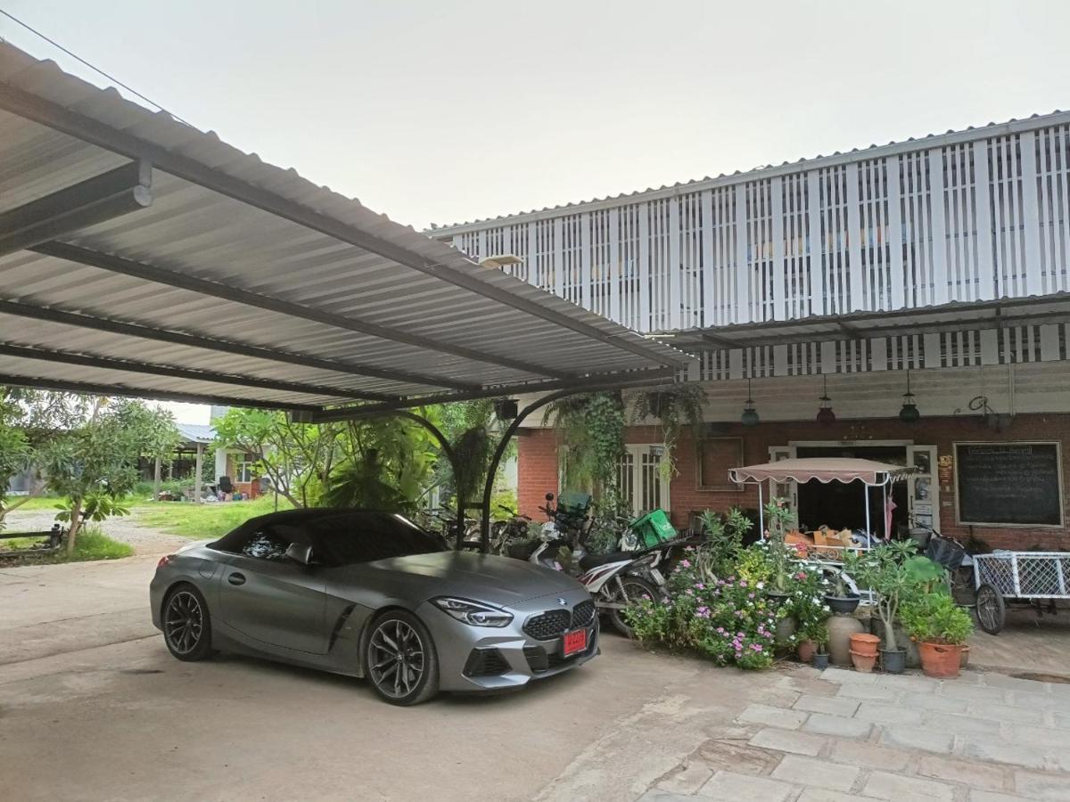 Aenguy Hostel Sukhothai Exterior photo