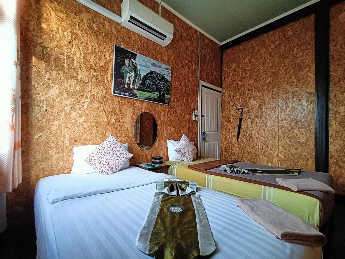 Aenguy Hostel Sukhothai Exterior photo