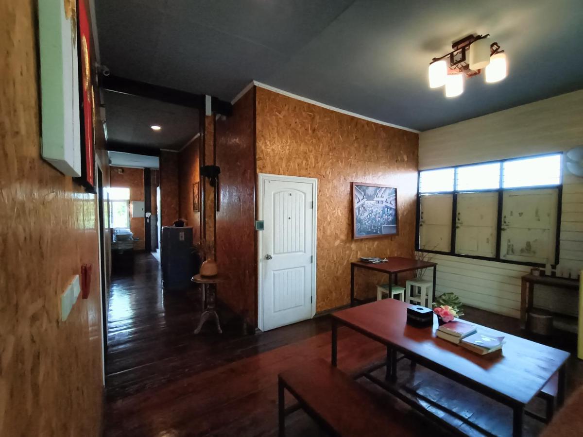 Aenguy Hostel Sukhothai Exterior photo